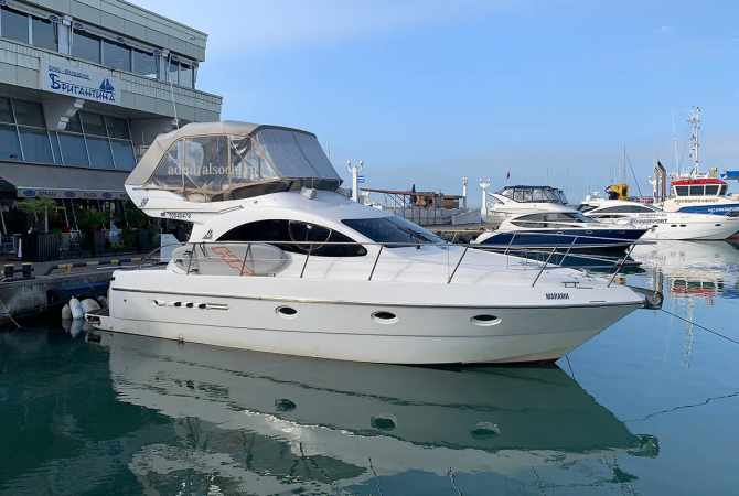 Яхта Azimut 39